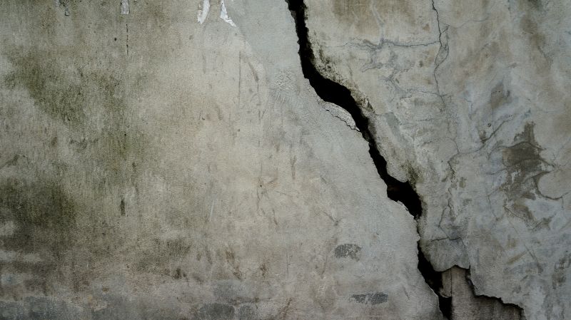 Crack Repair in Foundations